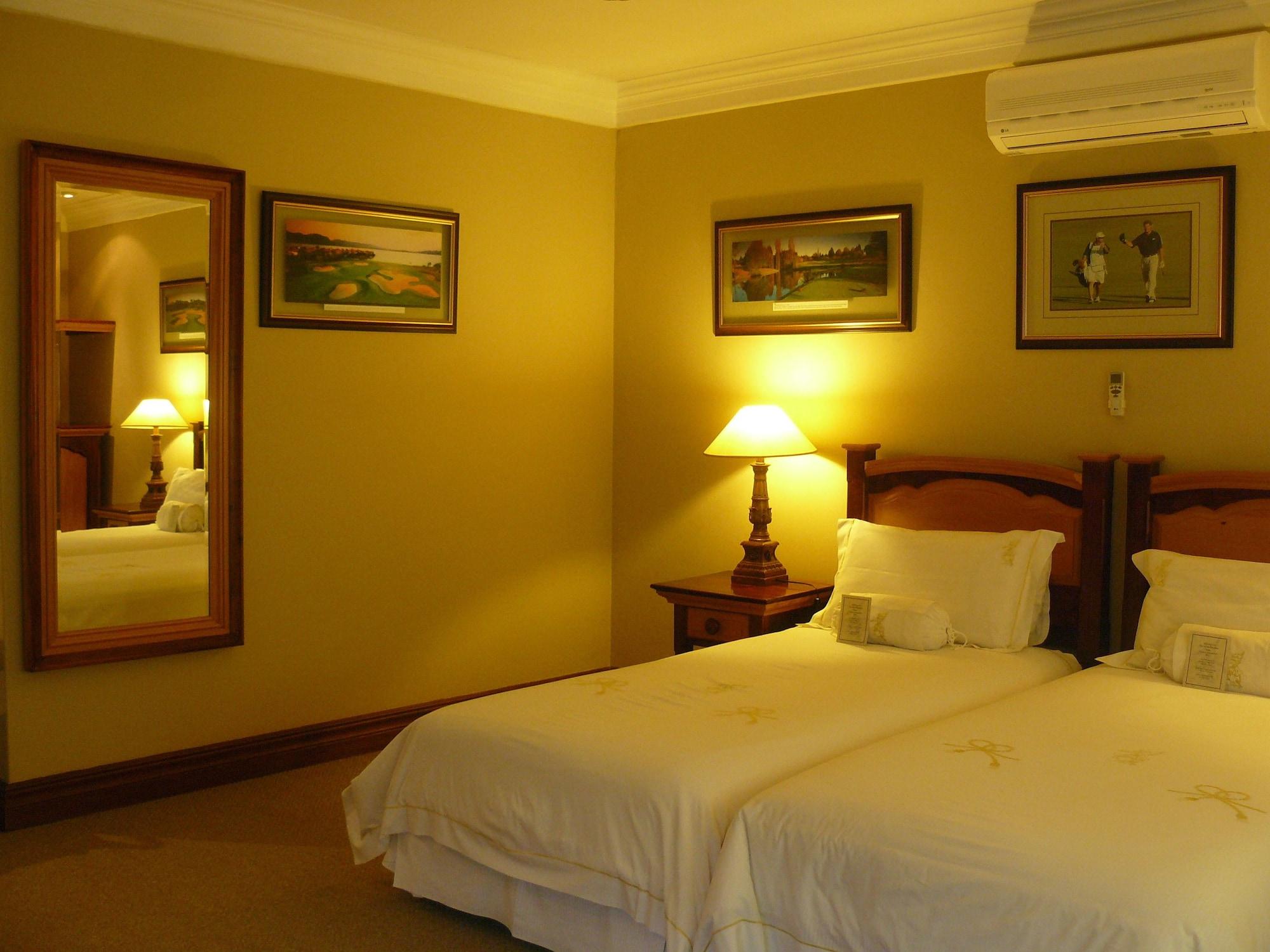 The Woodpecker Inn Преторія Екстер'єр фото