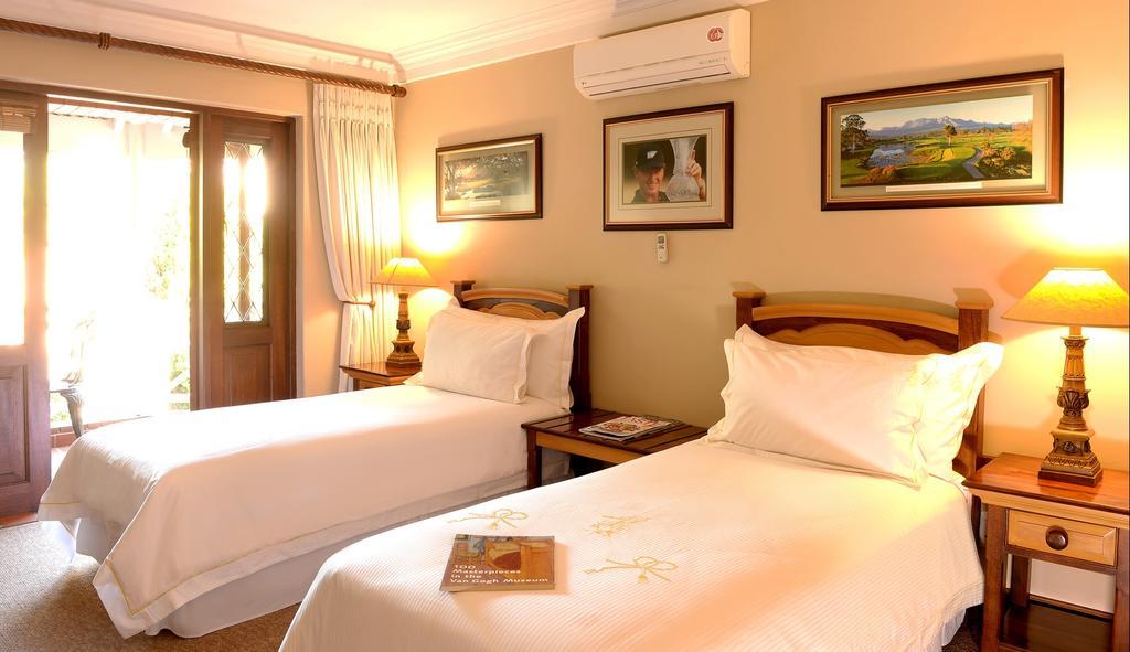 The Woodpecker Inn Преторія Екстер'єр фото