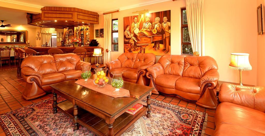 The Woodpecker Inn Преторія Екстер'єр фото