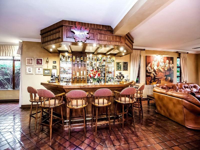 The Woodpecker Inn Преторія Екстер'єр фото