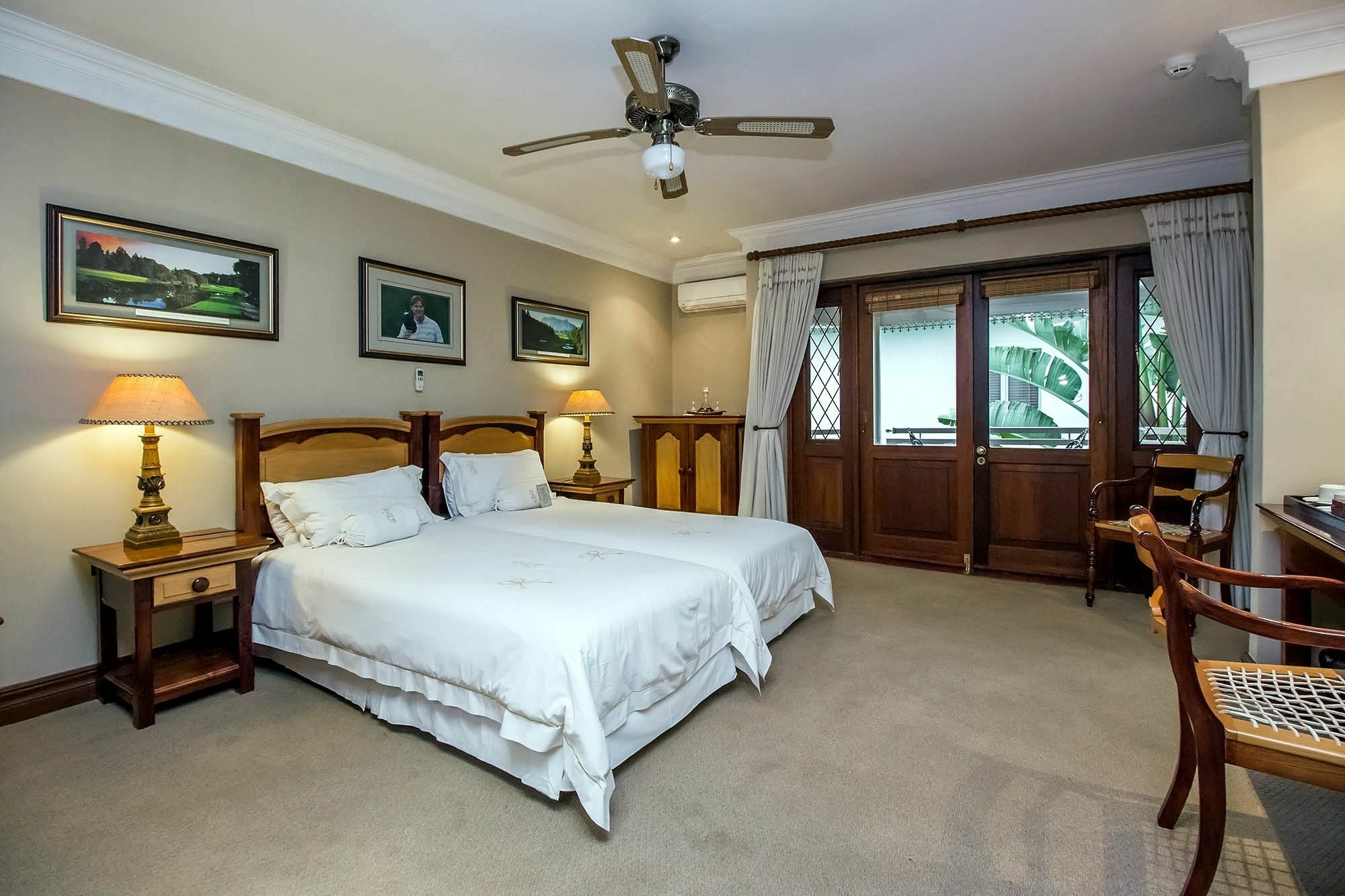 The Woodpecker Inn Преторія Екстер'єр фото