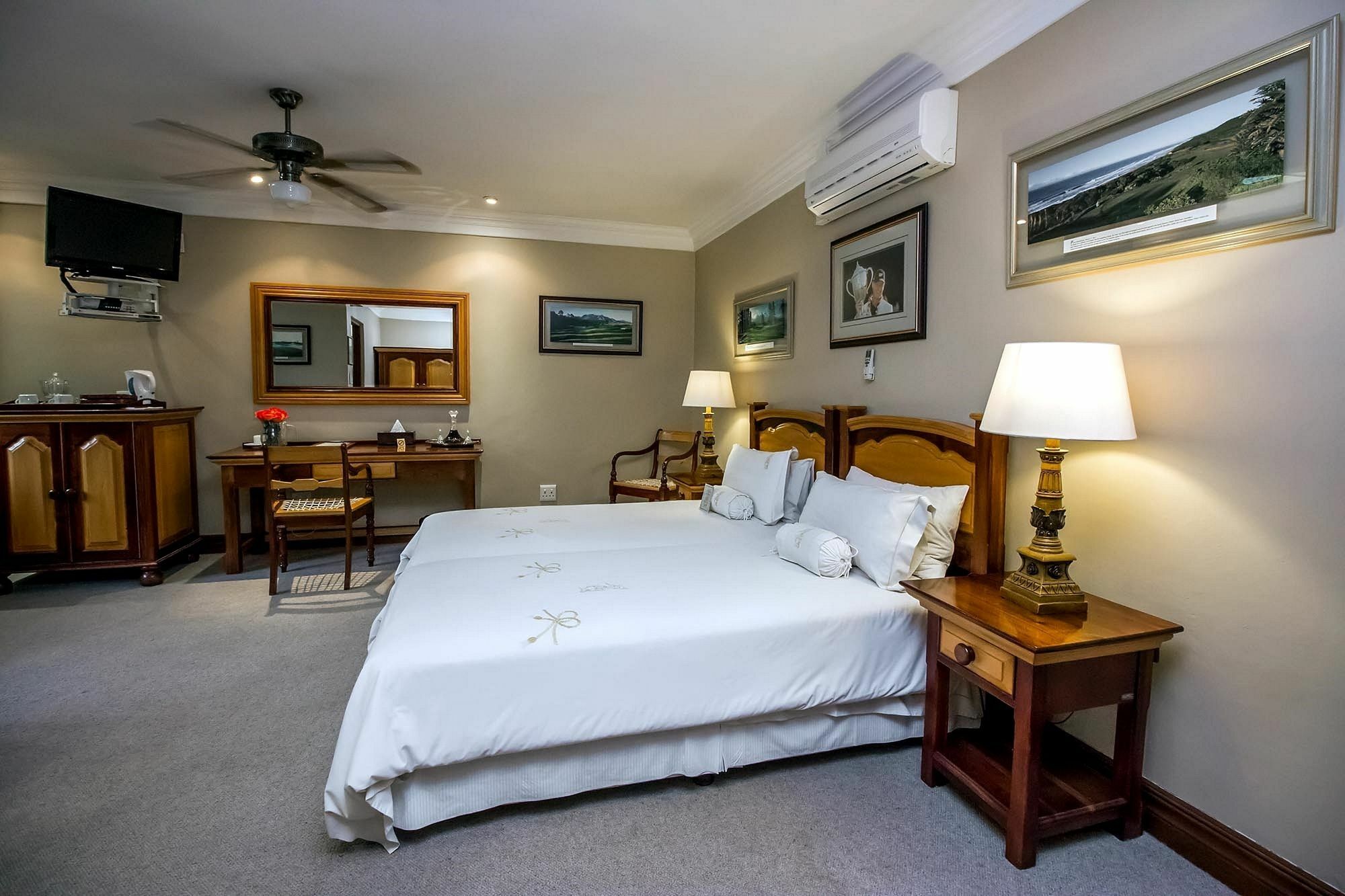 The Woodpecker Inn Преторія Екстер'єр фото